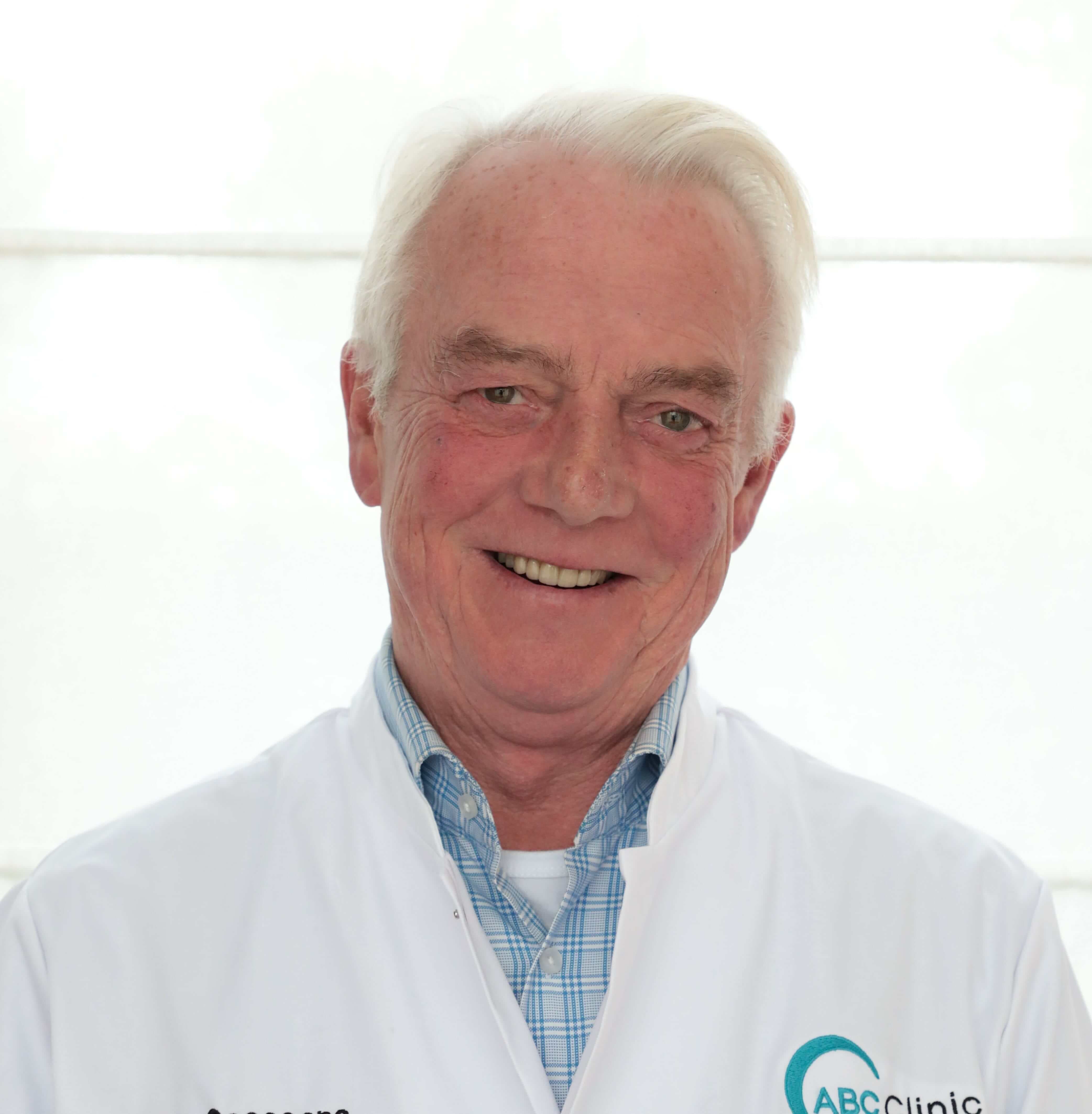 Dr. Dennis Goossens